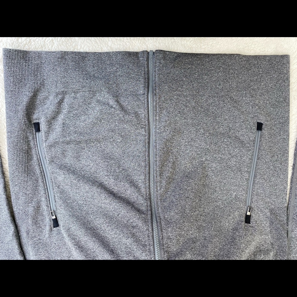 Lululemon Metal Vent Jacket - Perfect Shape Size:M - image 3